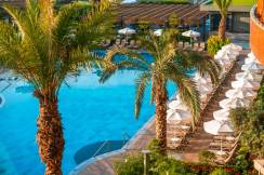 KIRMAN PREMIUM CALYPTUS RESORT-SPA Pools & Beach